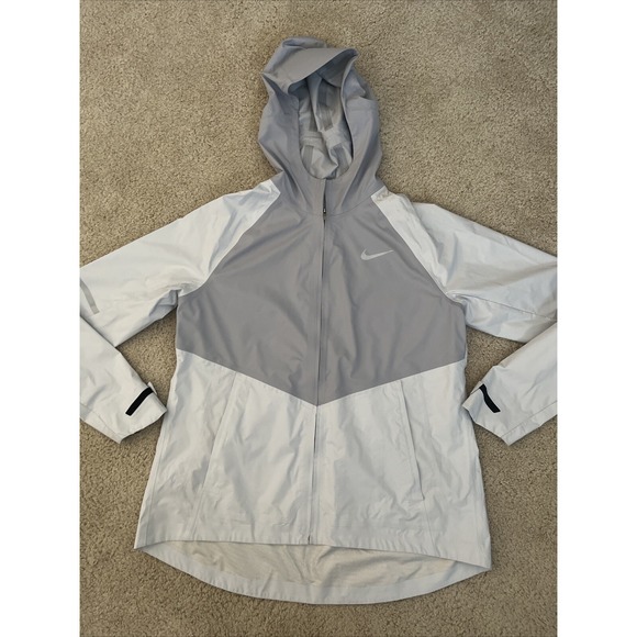 $160 Nike Womens White Grey ZONAL AEROSHIELD Running Hooded Jacket Size M - Picture 1 of 15